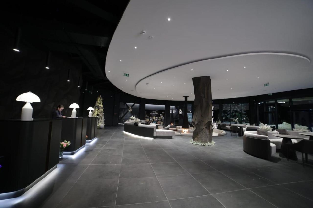 Hotel Pestera Wellness & Spa Moroeni Exterior foto