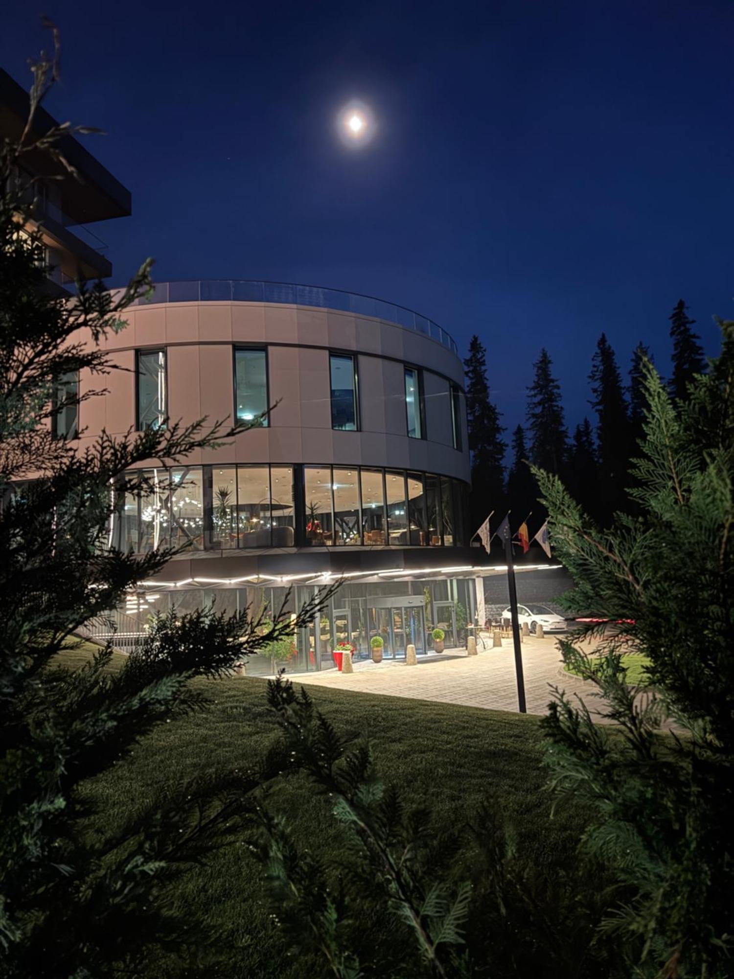 Hotel Pestera Wellness & Spa Moroeni Exterior foto