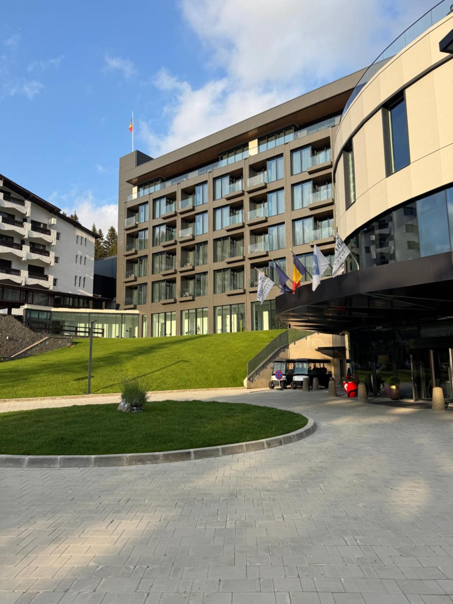 Hotel Pestera Wellness & Spa Moroeni Exterior foto